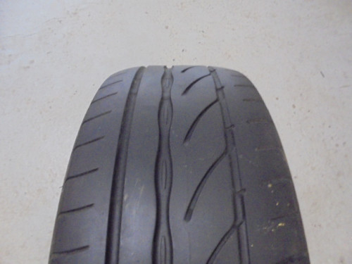 Bridgestone RE002 gumiabroncs