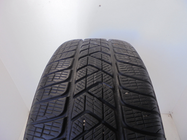 Pirelli Scorpion Winter gumiabroncs