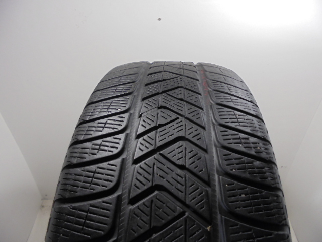 Pirelli Scorpion Winter gumiabroncs