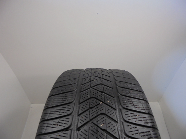 Pirelli Scorpion Winter gumiabroncs