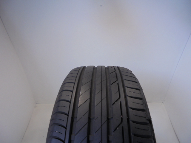 Bridgestone T001 gumiabroncs