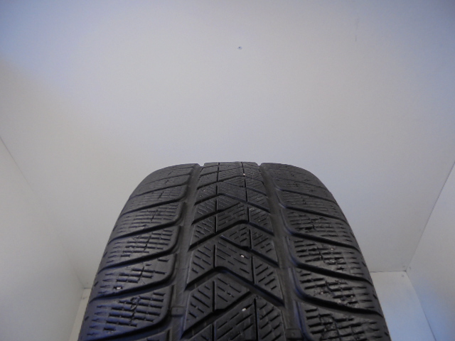 Pirelli Scorpion Winter gumiabroncs