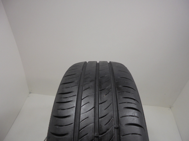 Kumho ES01 gumiabroncs