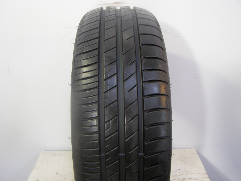 Goodyear Efficientgrip RFT gumiabroncs