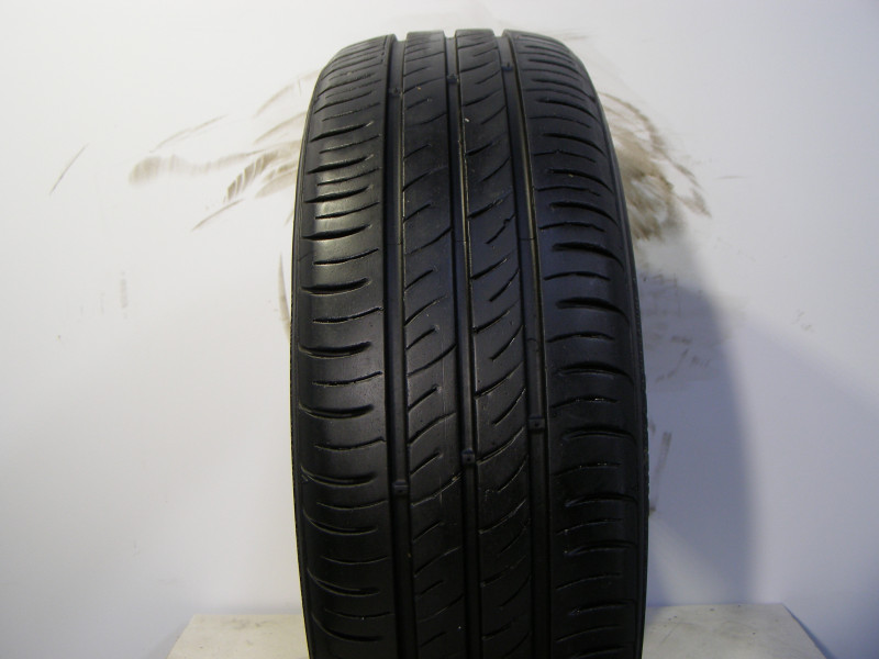 Kumho ES01 gumiabroncs