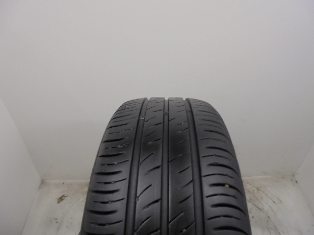 Kumho ES01 gumiabroncs