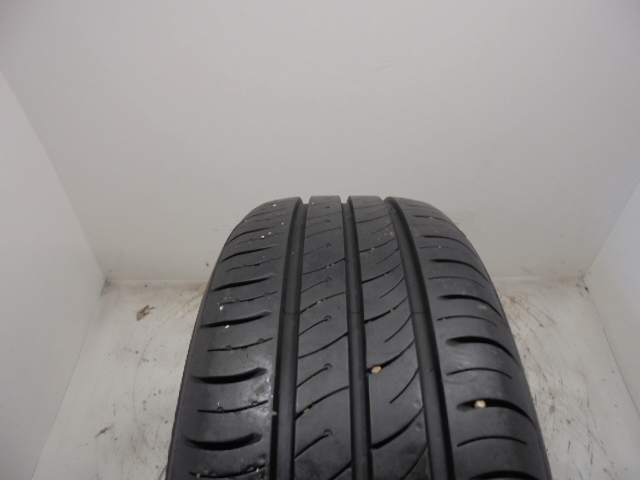 Kumho ES01 gumiabroncs