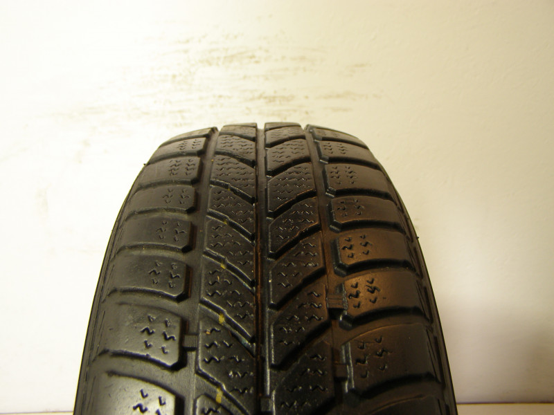 Kingstar SW40 gumiabroncs