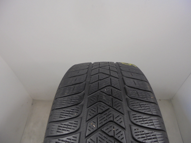Pirelli Scorpion Winter gumiabroncs