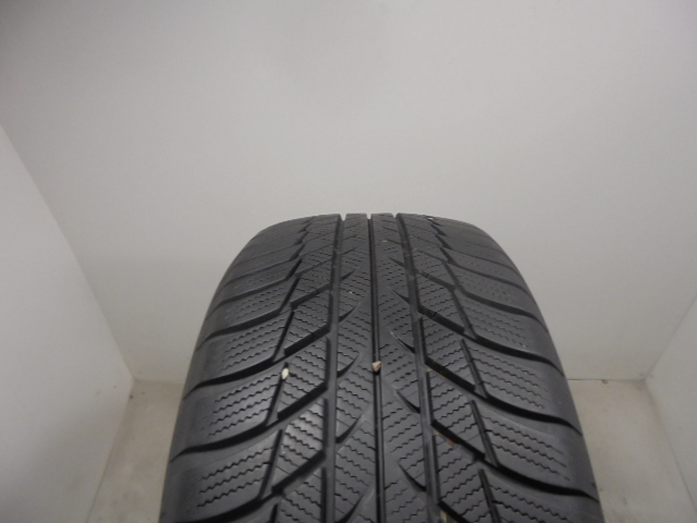 Bridgestone LM001 gumiabroncs