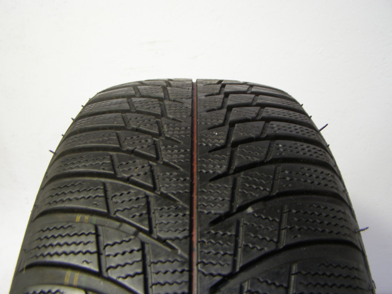 Bridgestone LM001 gumiabroncs