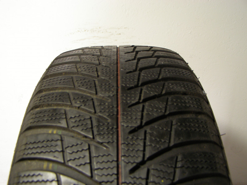 Bridgestone LM001 gumiabroncs