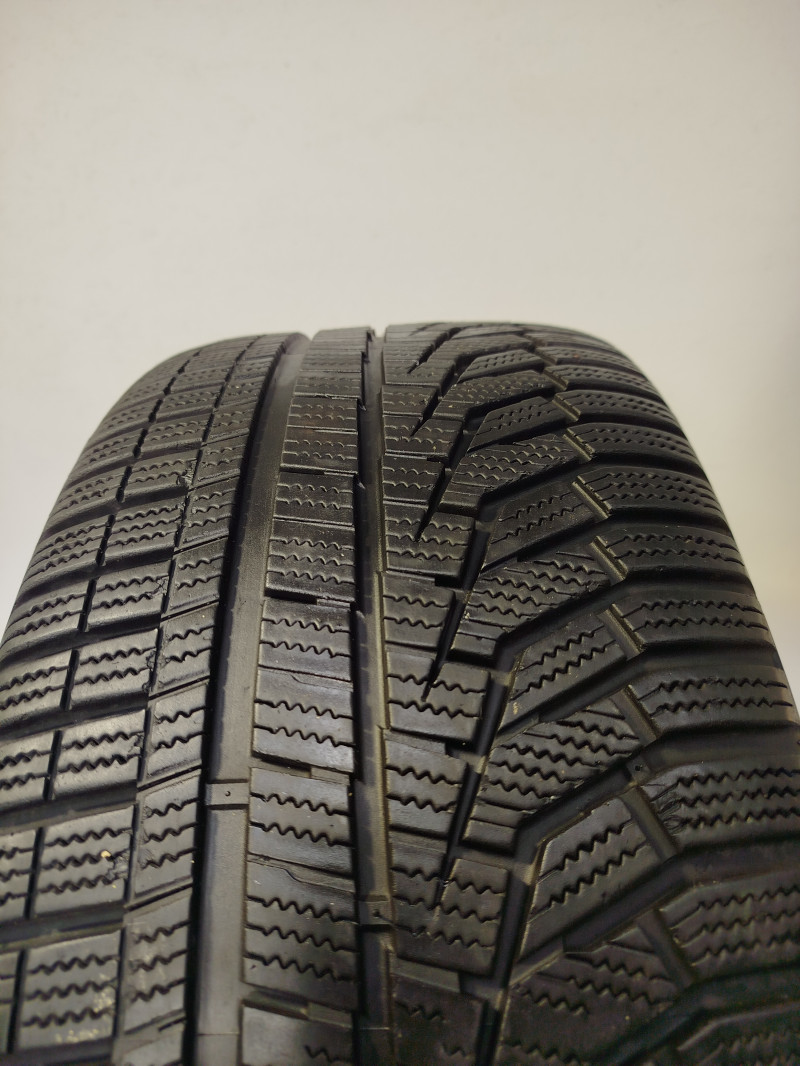 Hankook W320 Winter Icept Evo2 gumiabroncs