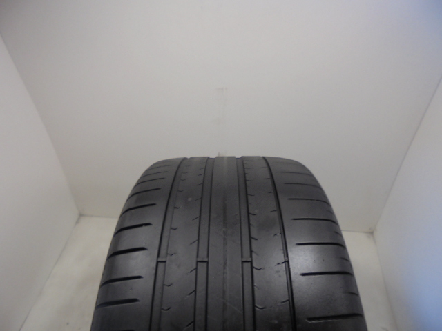 Pirelli Pzero gumiabroncs