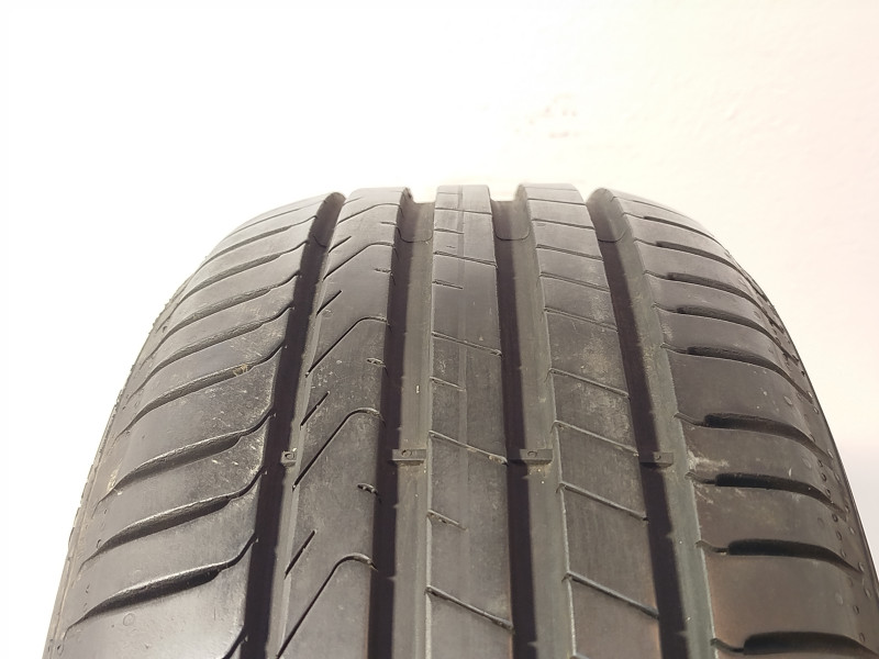 Pirelli Cintruato P7 gumiabroncs