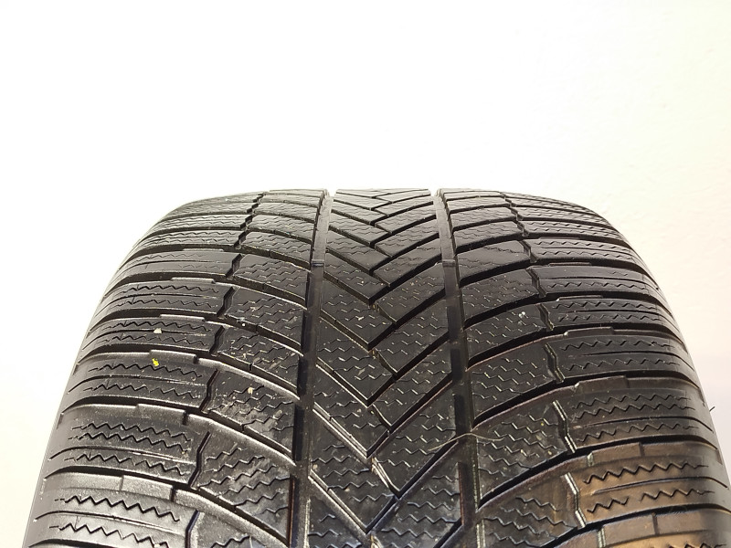 Bridgestone LM005 gumiabroncs