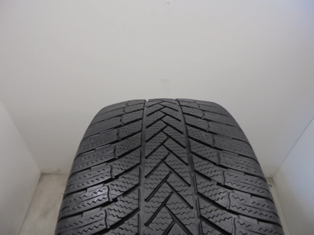 Bridgestone LM005 gumiabroncs
