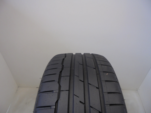 Hankook K127 Ventus S1 Evo 3 gumiabroncs