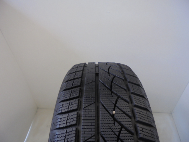 Momo W-4 SUV gumiabroncs