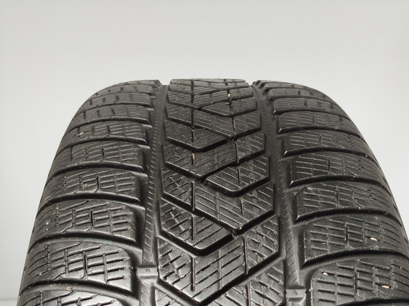 Pirelli Scorpion Winter gumiabroncs