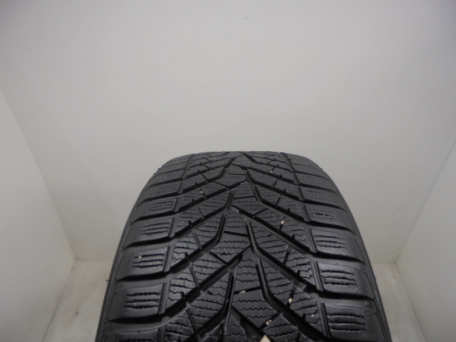 Yokohama V905 gumiabroncs