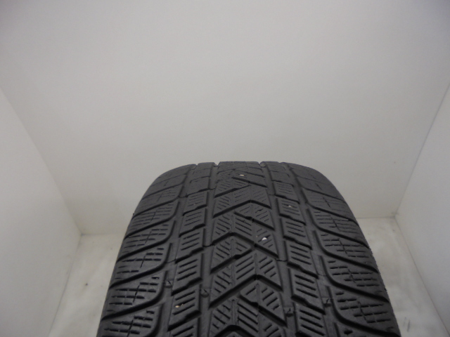 Pirelli Scorpion Winter gumiabroncs