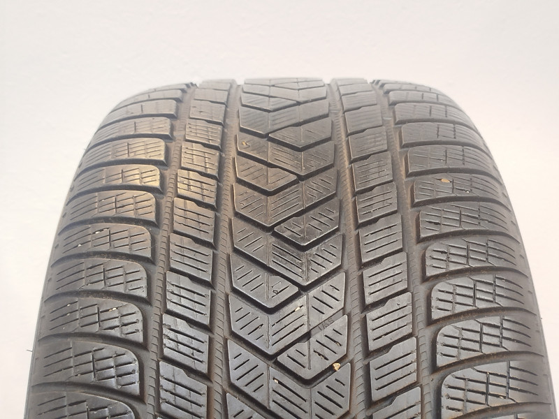 Pirelli Scorpion Winter gumiabroncs