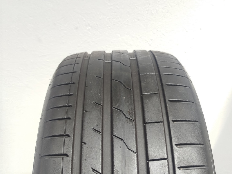 Hankook K127 Ventus S1 Evo 3 gumiabroncs