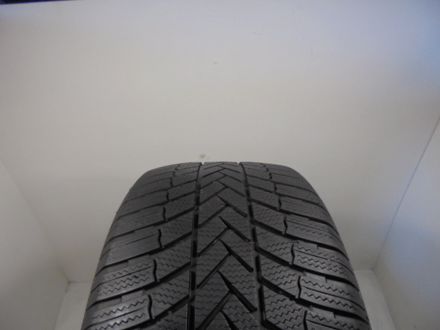 Bridgestone LM005 gumiabroncs