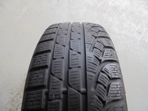 Pirelli Sottozero W210 Serie 2 gumiabroncs