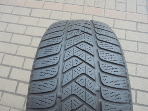 Pirelli Sottozero 3  gumiabroncs