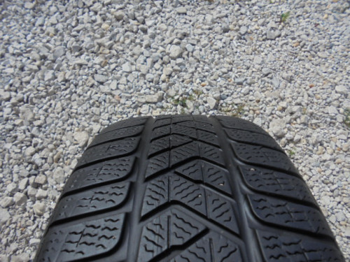 Pirelli Sottozero 3 gumiabroncs