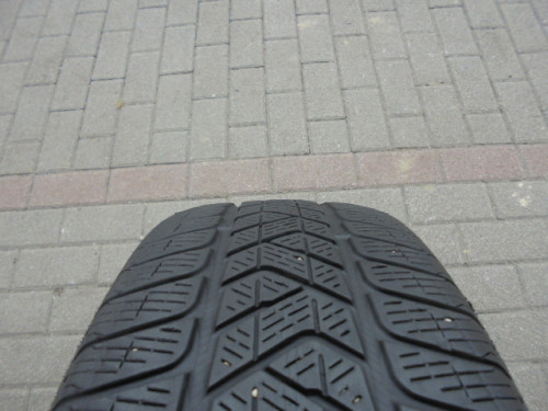 Pirelli Scorpion Winter gumiabroncs